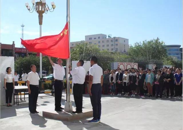 开车追尾了别人，车险一般可以赔多少钱？游戏画面